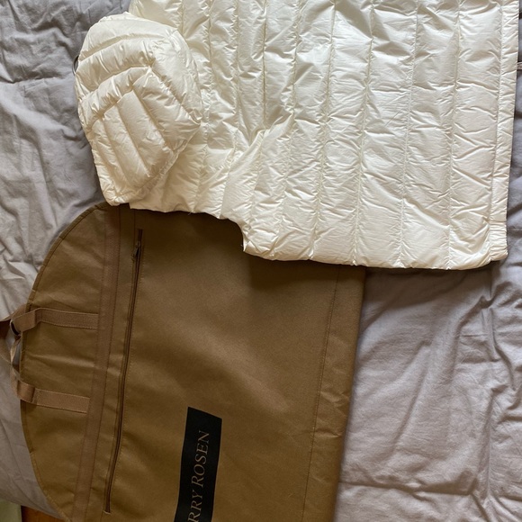 WHITE MONCLER VEST - Picture 3 of 4